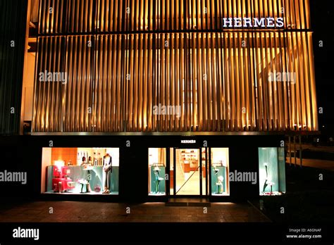 hermes cheaper hong kong singapore|hermes singapore website.